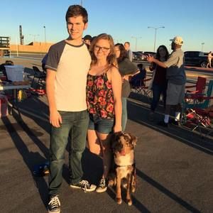 Meet your Posher, Dana